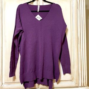 Zenana oversized  V-Neck Sweater small NWT